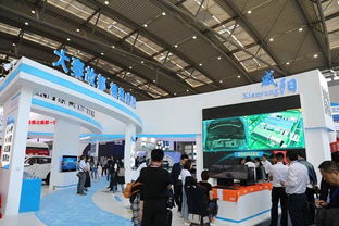 咸陽絲博會上的“黑科技”盛宴 86寸顯示器、5K電競游戲機與數(shù)字技術(shù)服務的驚艷亮相